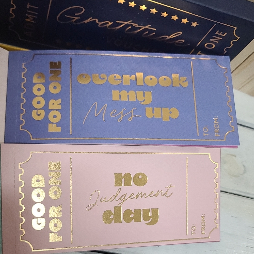 Gratitude Vouchers Set Of 12 W Gold Print Voucher, Incl Envelop & Stickers NWT - Picture 8 of 9